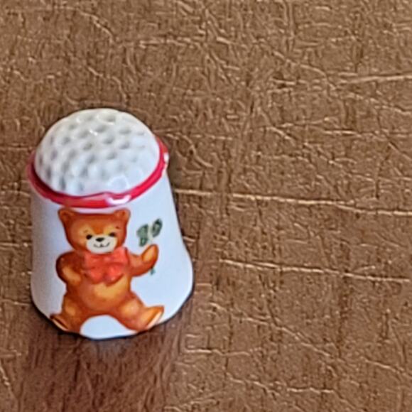 Vintage Reutter Stamped Germany Thimble Porcelain Teddy Bear - Picture 1 of 11